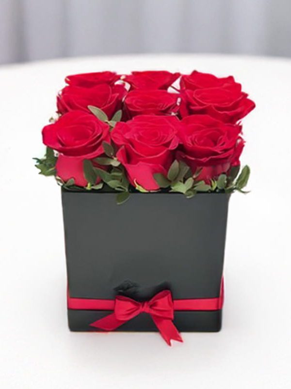 caja-de-9-rosas-a-ecuador-domicilio