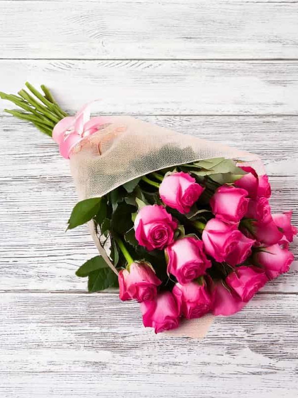 ramo-de-rosas-rosadas-ecuador